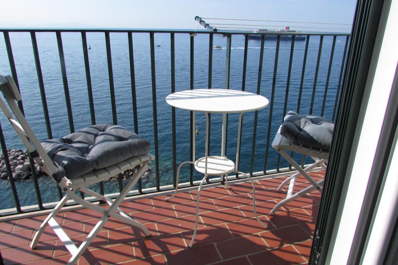Domus Claudia Hotel Atrani Eksteriør billede