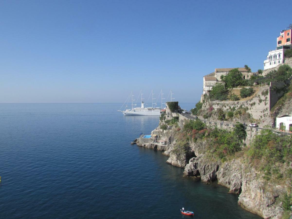 Domus Claudia Hotel Atrani Eksteriør billede